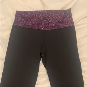 NWT size 8 lululemon yoga pants